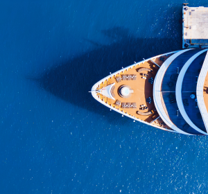 Azafatas y auxiliares de vuelo para cruceros